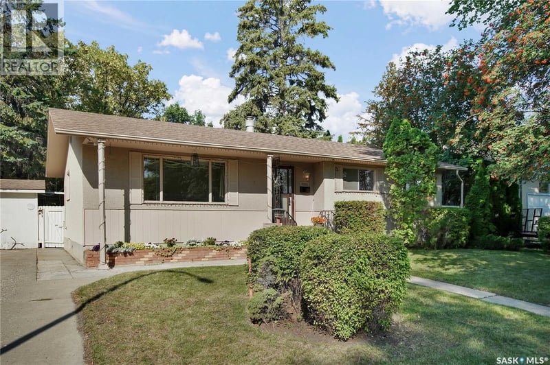 3166 Eastview, Saskatoon, Saskatchewan, S7J3J4, Saskatoon, Saskatchewan — photo 1 of 5