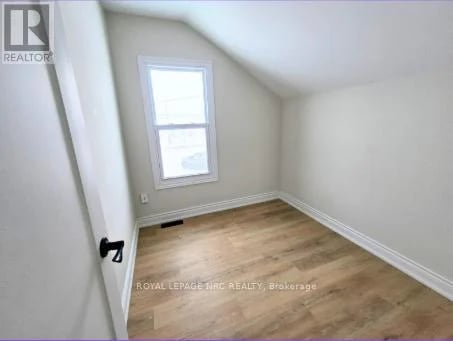 #Unit 2 129 Durham Street, Port Colborne (East Village), Ontario, L3K1E1, Port Colborne (East Village), Ontario — photo 1 of 5