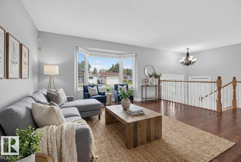 1311 85 ST NW, Edmonton, Alberta, T6K1X7, Edmonton, Alberta — photo 1 of 5