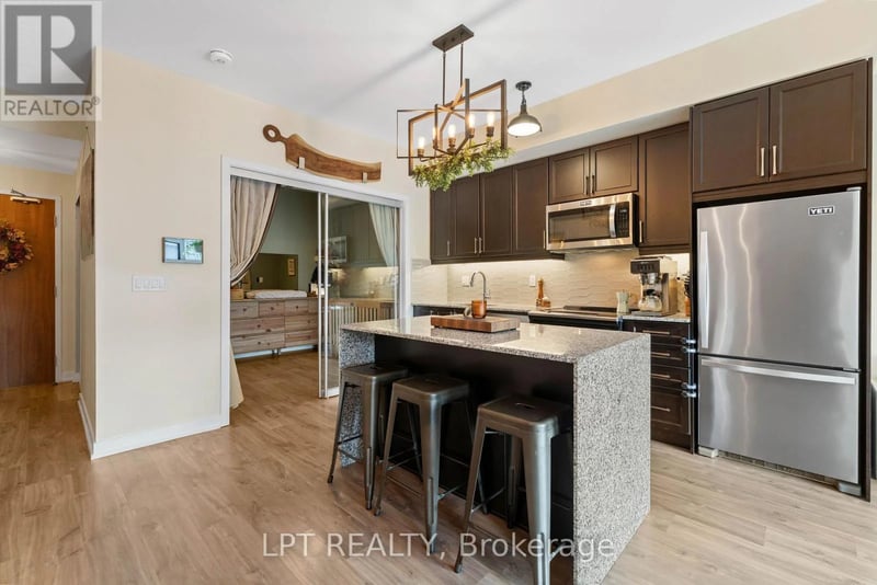 #303 50 Ann Street, Caledon (Bolton West), Ontario, L7E1B9, Caledon (Bolton West), Ontario — photo 1 of 5