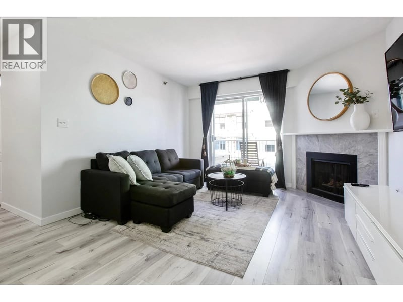 #440 22661 LOUGHEED Highway, Maple Ridge, British Columbia, V2X2V4, Maple Ridge, British Columbia — photo 1 of 5