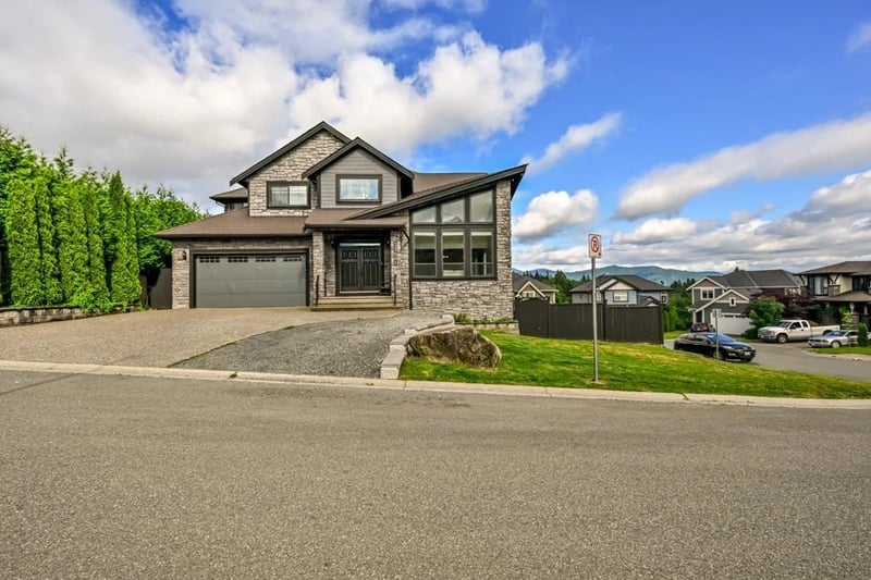 33861 MELBURN Drive, Mission, British Columbia, V2V7S2, Mission, British Columbia — photo 1 of 5