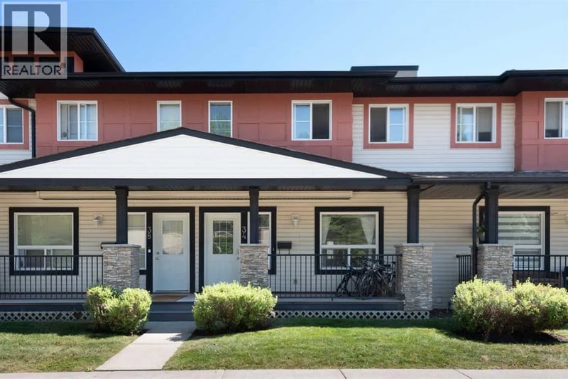 34 Eversyde Common Southwest, Calgary, Alberta, T2Y4Z7, Calgary, Alberta — photo 1 of 5