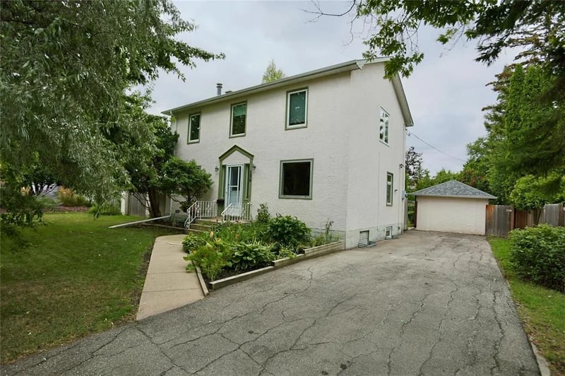 138 Sunnyside Boulevard, Winnipeg, Manitoba, R3J3M2, Winnipeg, Manitoba — photo 2 of 5