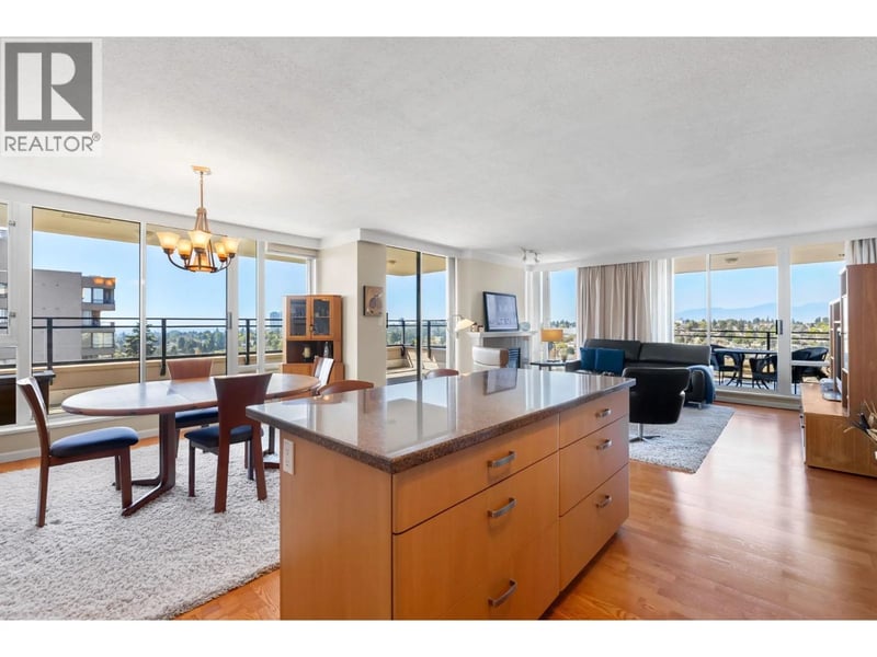 #1602 720 HAMILTON Street, New Westminster, British Columbia, V3M7A6, New Westminster, British Columbia — photo 1 of 5