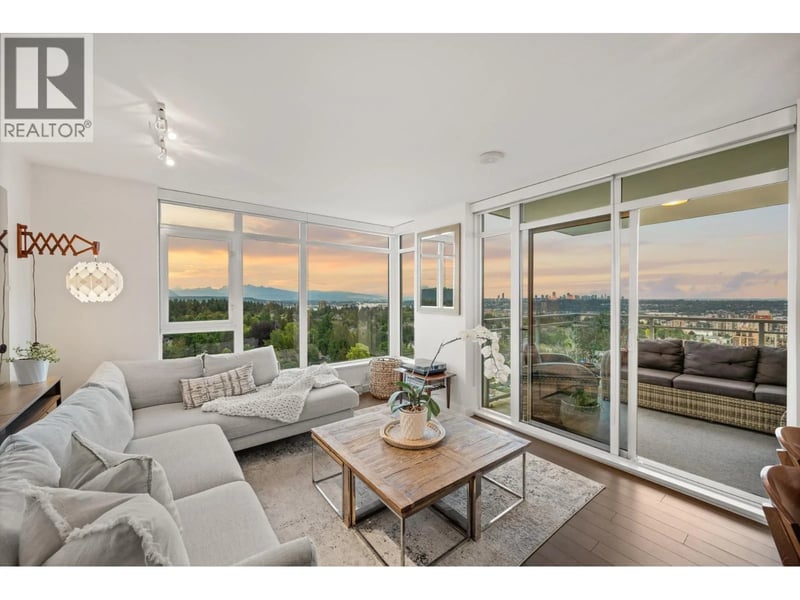 #2101 608 BELMONT Street, New Westminster, British Columbia, V3M0G8, New Westminster, British Columbia — photo 1 of 5