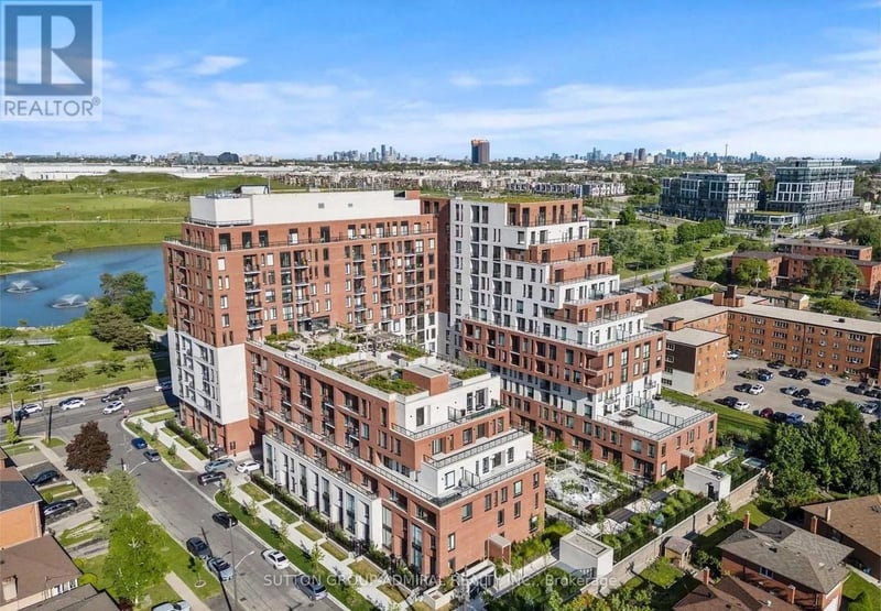 #816 3100 Keele Street, Toronto (Downsview-Roding-CFB), Ontario, M3M0E1, Toronto (Downsview-Roding-CFB), Ontario — photo 1 of 5