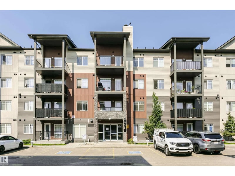 #104 9519 160 AV NW, Edmonton, Alberta, T5Z0N1, Edmonton, Alberta — photo 1 of 5