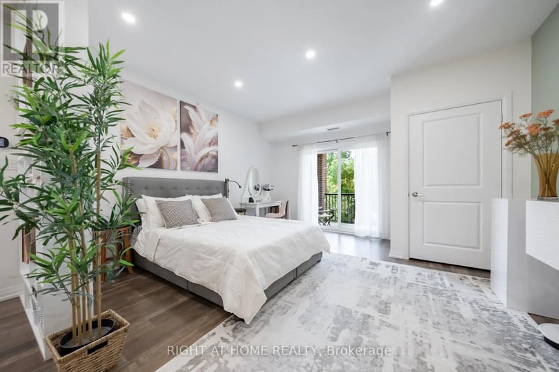 #304 157 Wellington Street East, New Tecumseth (Alliston), Ontario, L9R0R7, New Tecumseth (Alliston), Ontario — photo 1 of 5