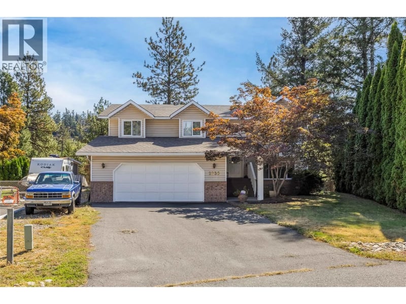 2335 Somerset Court, West Kelowna, British Columbia, V1Z3L5, West Kelowna, British Columbia — photo 1 of 5