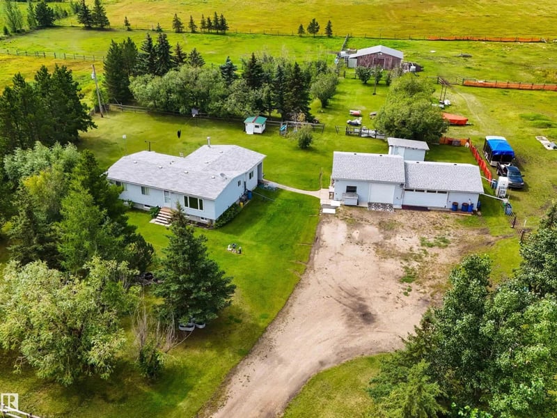 55302 RGE ROAD 261, Rural Sturgeon County, Alberta, T8R0V6, Rural Sturgeon County, Alberta — photo 1 of 5