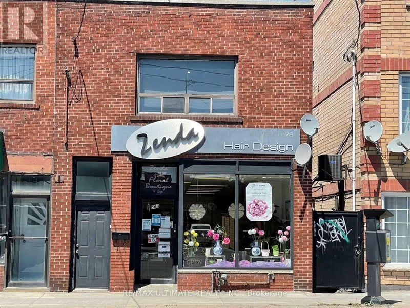 #2nd floor 568 Rogers Avenue, Toronto (Keelesdale-Eglinton West), Ontario, M6M1B6, Toronto (Keelesdale-Eglinton West), Ontario — photo 1 of 5