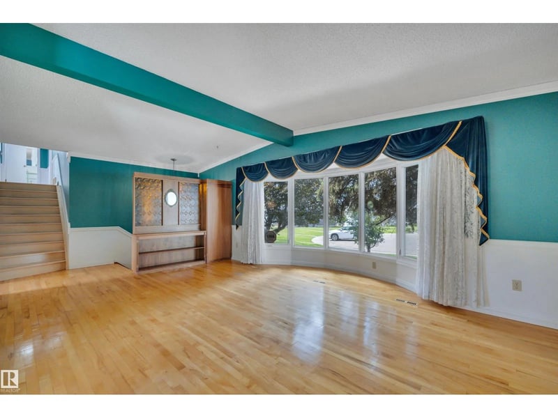7604 149 AV NW, Edmonton, Alberta, T5C2V7, Edmonton, Alberta — photo 1 of 5