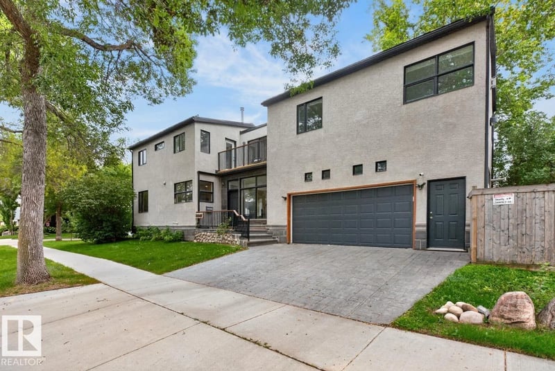 8860 93 ST NW, Edmonton, Alberta, T6C3T1, Edmonton, Alberta — photo 1 of 5
