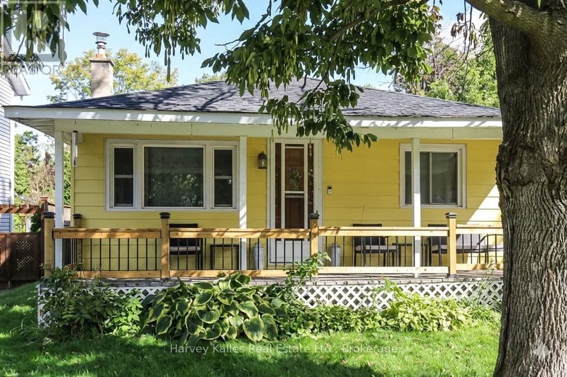 27 Peel Street, Penetanguishene, Ontario, L9M1A5, Penetanguishene, Ontario — photo 1 of 5