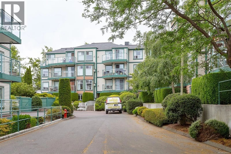 #108 898 Vernon Avenue, Saanich, British Columbia, V8X2W6, Saanich, British Columbia — photo 1 of 5