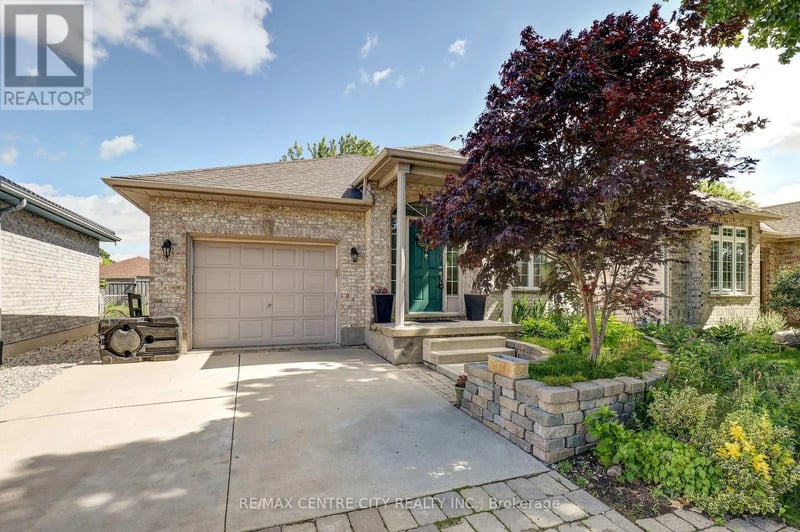 24 Schreyer Drive, St. Thomas, Ontario, N5R6E8, St. Thomas, Ontario — photo 1 of 5