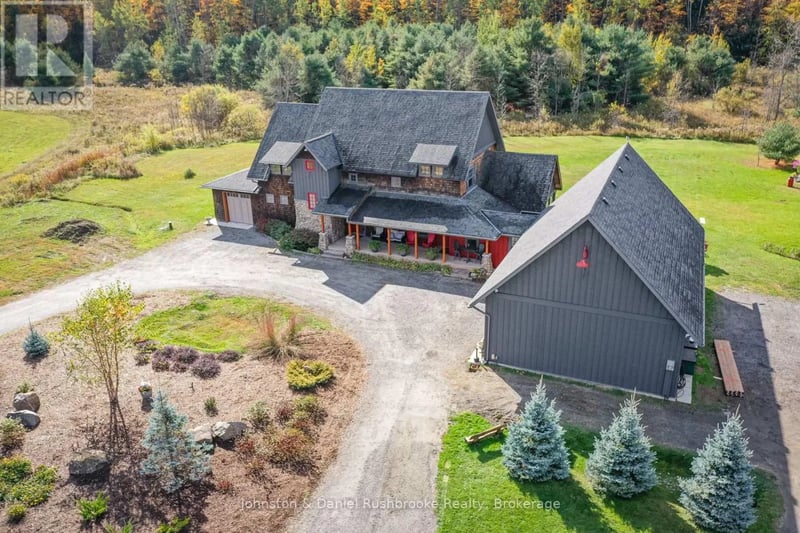 1422 Muskoka Rd 118 Road West, Bracebridge (Monck (Bracebridge)), Ontario, P1L1W8, Bracebridge (Monck (Bracebridge)), Ontario — photo 1 of 5