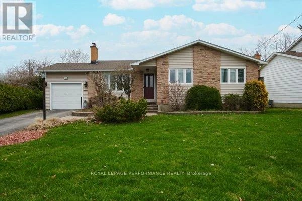 401 Phoenix Crescent, Ottawa, Ontario, K1E1V6, Ottawa, Ontario — photo 1 of 5