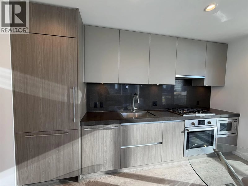 #709 6080 MCKAY Avenue, Burnaby, British Columbia, V5H0J4, Burnaby, British Columbia — photo 1 of 5