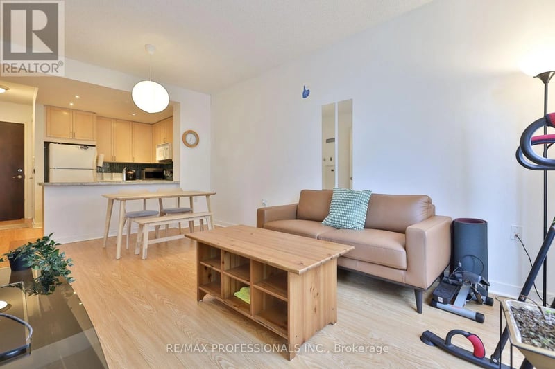 #1608 85 Bloor Street East, Toronto (Church-Yonge Corridor), Ontario, M4W3Y1, Toronto (Church-Yonge Corridor), Ontario — photo 1 of 5
