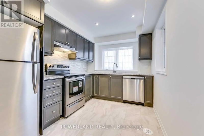 77 Mcalister Avenue, Richmond Hill, Ontario, L4S0L2, Richmond Hill, Ontario — photo 1 of 5