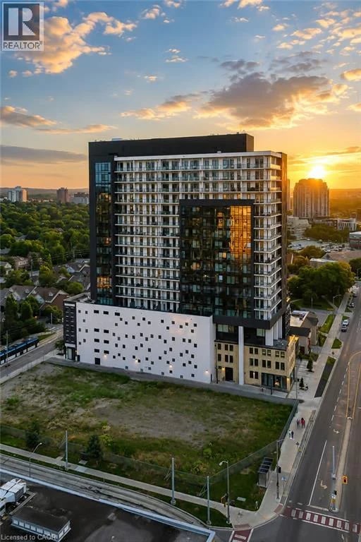 #1901 181 KING Street South, Waterloo, Ontario, N2J1P7, Waterloo, Ontario — photo 1 of 5
