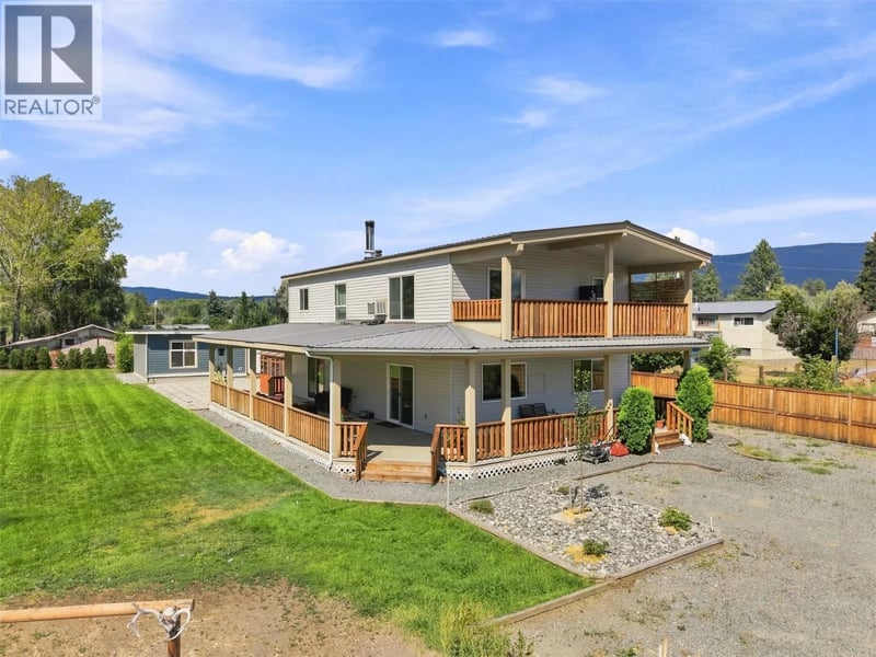 471 WOODWARD Avenue, Merritt, British Columbia, V0K1Y0, Merritt, British Columbia — photo 1 of 5