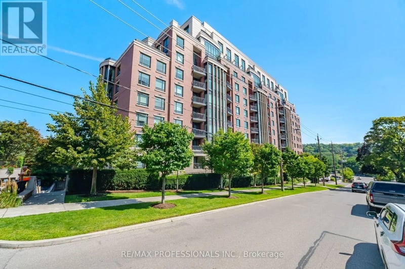 #512 30 Old Mill Road, Toronto (Kingsway South), Ontario, M8X0A5, Toronto (Kingsway South), Ontario — photo 1 of 5