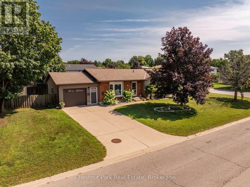 861 Arlington Street, Saugeen Shores, Ontario, N0H2C4, Saugeen Shores, Ontario — photo 1 of 5