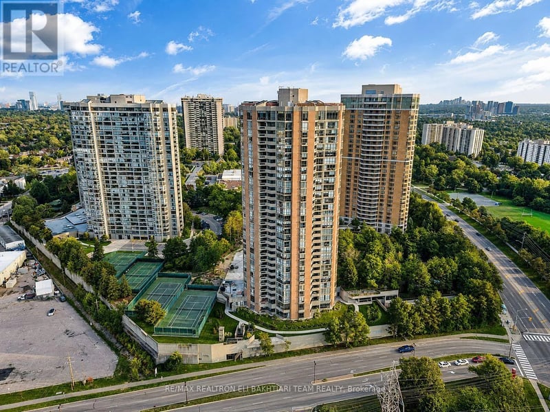 #502 85 Skymark Drive, Toronto (Hillcrest Village), Ontario, M2H3P2, Toronto (Hillcrest Village), Ontario — photo 1 of 5