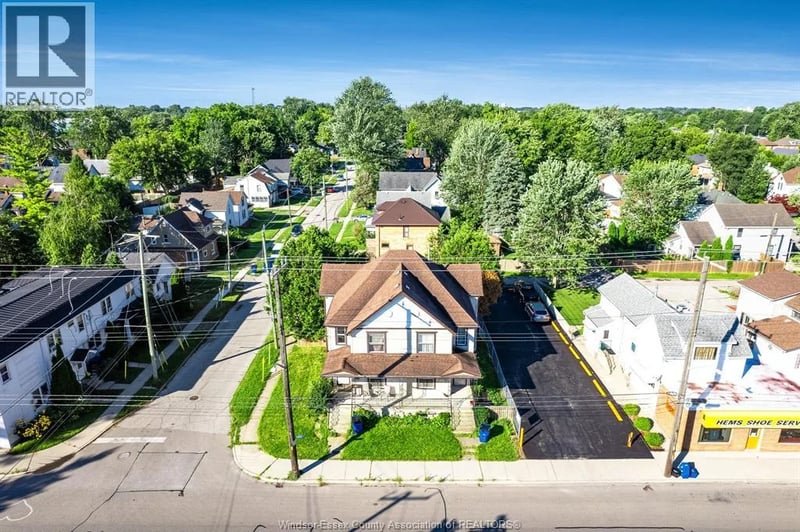262-264 QUEEN Street, Chatham, Ontario, N7M2H3, Chatham, Ontario — photo 1 of 5