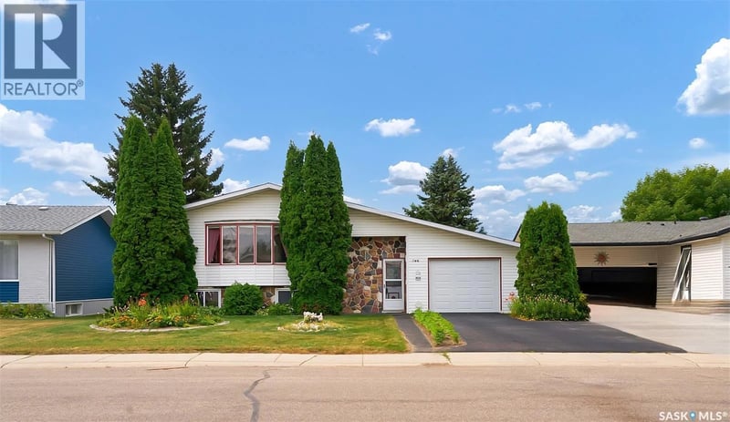 504 4th AVENUE W, Biggar, Saskatchewan, S0K0M0, Biggar, Saskatchewan — photo 1 of 5