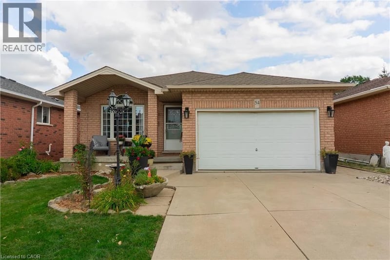 54 REPUBLIC Avenue, Hamilton, Ontario, L9B2G7, Hamilton, Ontario — photo 1 of 5