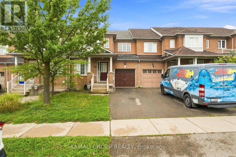 300 Flagstone Way, Newmarket (Woodland Hill), Ontario, L3X2R8, Newmarket (Woodland Hill), Ontario — photo 1 of 5