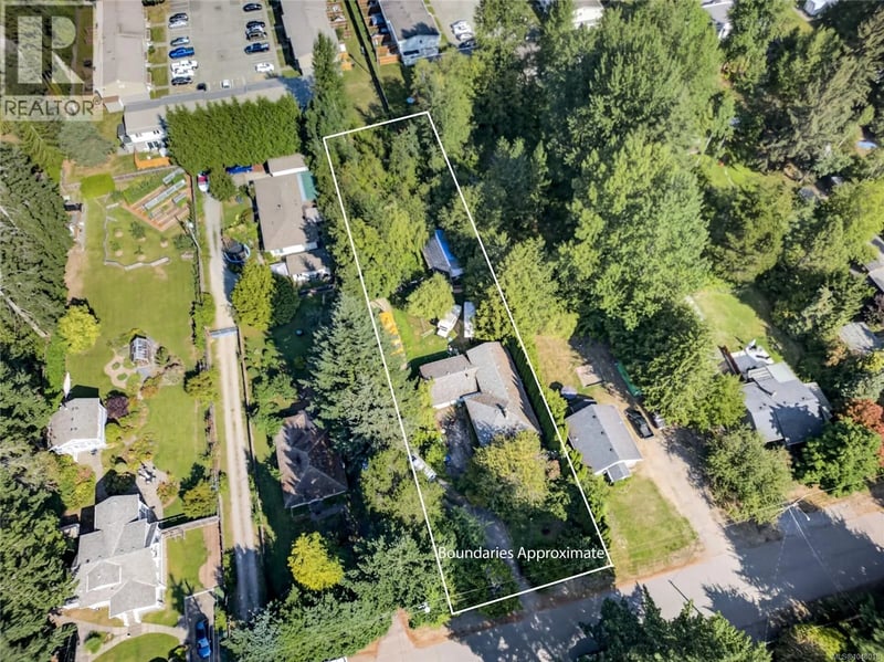 1655 15th Street, Courtenay, British Columbia, V9N2C3, Courtenay, British Columbia — photo 1 of 5