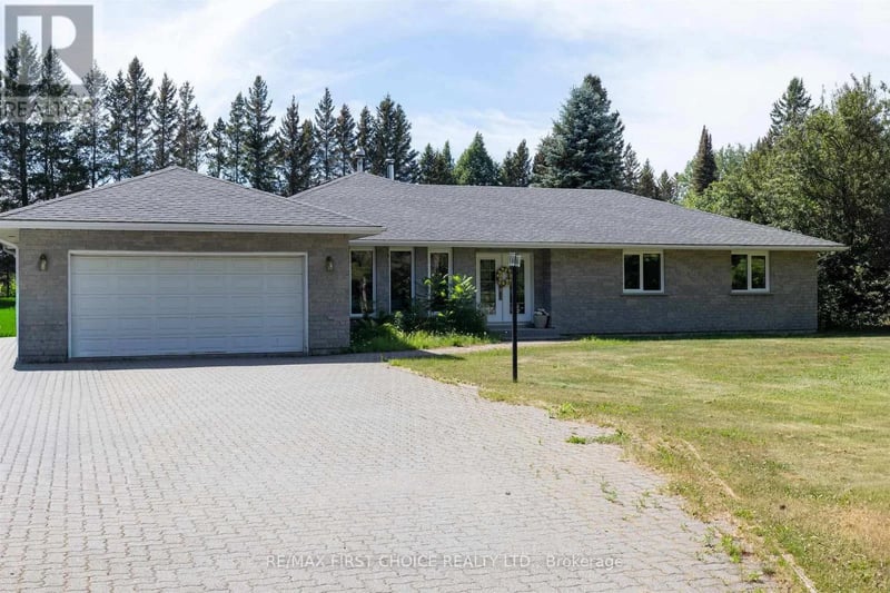 1155 Victor Street South, Thunder Bay (Rosslyn Road), Ontario, P7K1N6, Thunder Bay (Rosslyn Road), Ontario — photo 1 of 5