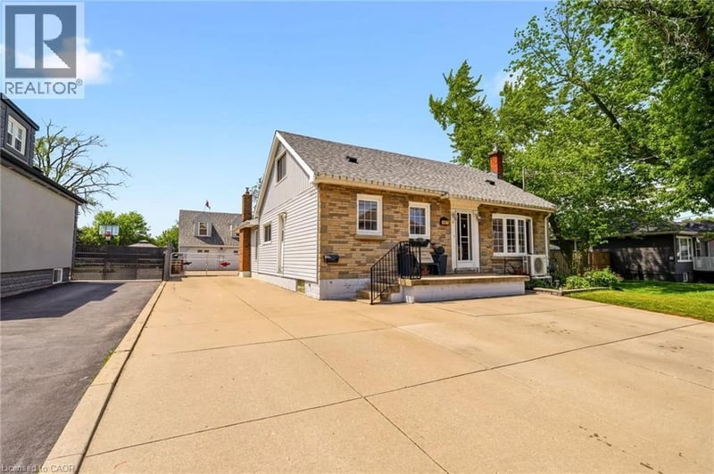 191 MILLEN Road, Stoney Creek, Ontario, L8E2G4, Stoney Creek, Ontario — photo 1 of 5