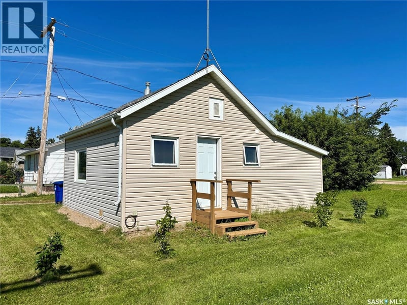 413 1st AVENUE E, Spiritwood, Saskatchewan, S0J2M0, Spiritwood, Saskatchewan — photo 1 of 5
