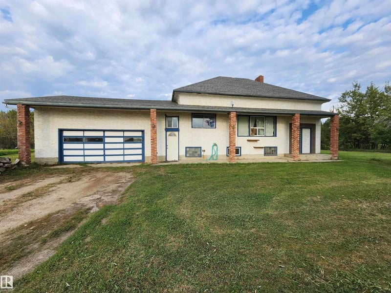 461080 RGE ROAD 250, Rural Wetaskiwin County, Alberta, T9A1W8, Rural Wetaskiwin County, Alberta — photo 1 of 5
