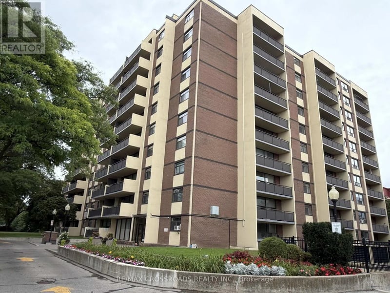 #1004 5 Frith Road, Toronto (Glenfield-Jane Heights), Ontario, M3N2L5, Toronto (Glenfield-Jane Heights), Ontario — photo 1 of 5