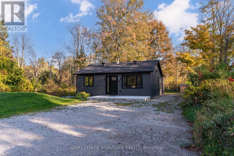 8 Mountsberg Road, Hamilton, Ontario, L0P1B0, Hamilton, Ontario — photo 1 of 5