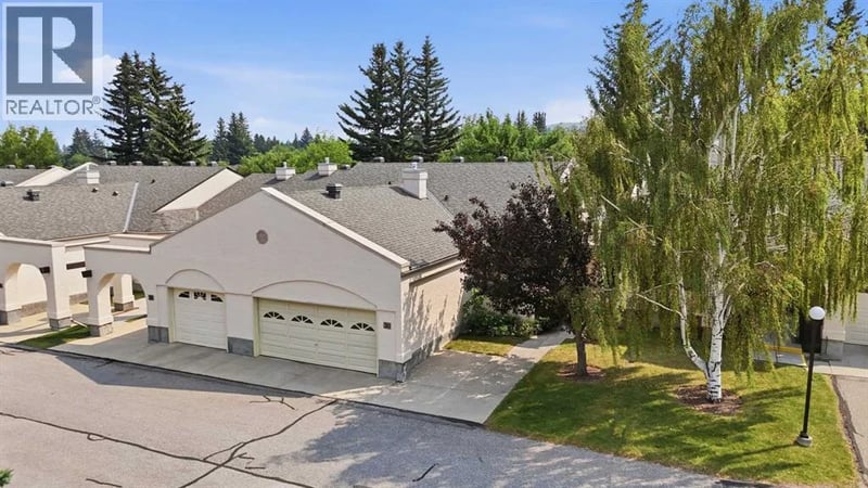 30 Sandarac Circle Northwest, Calgary, Alberta, T3K3G7, Calgary, Alberta — photo 1 of 5