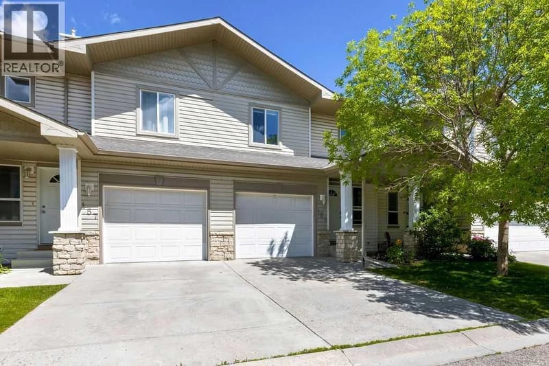 155 Citadel Meadow Gardens Northwest, Calgary, Alberta, T3G5N4, Calgary, Alberta — photo 1 of 5