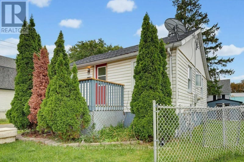 106 Yeomans Street, Belleville (Belleville Ward), Ontario, K8P3X7, Belleville (Belleville Ward), Ontario — photo 1 of 5