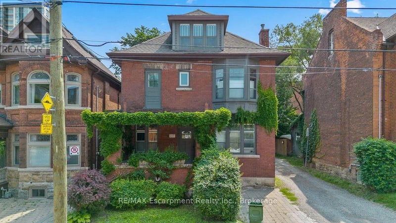 217 Caroline Street South, Hamilton (Durand), Ontario, L8P3L5, Hamilton (Durand), Ontario — photo 1 of 5