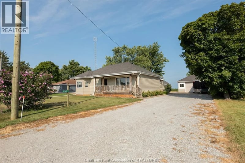8543 Middle Line, Charing Cross, Ontario, N0P1G0, Charing Cross, Ontario — photo 1 of 5