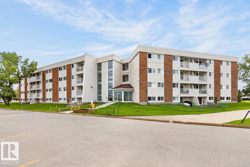 #5 11265 31 AV NW, Edmonton, Alberta, T6J3V7, Edmonton, Alberta — photo 1 of 5
