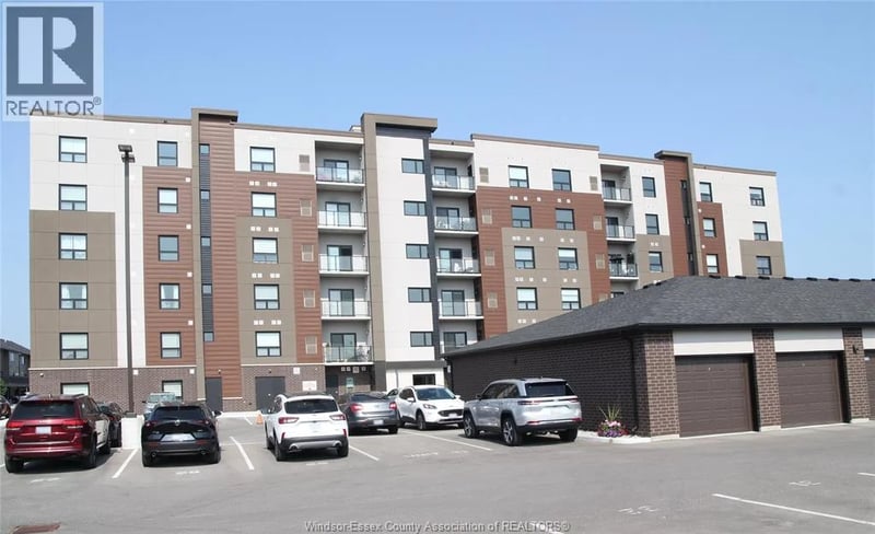 #202 728 BROWNSTONE Drive, Lakeshore, Ontario, N9K0C4, Lakeshore, Ontario — photo 1 of 5
