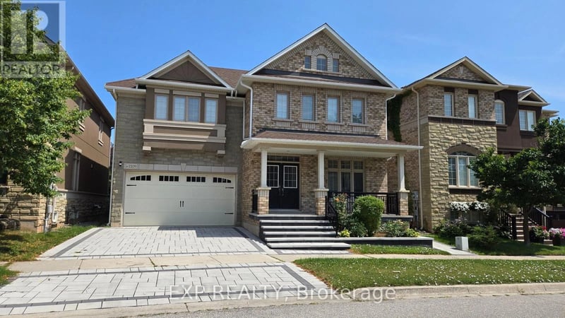 2209 Blackbird Court, Oakville (WT West Oak Trails), Ontario, L6M5E6, Oakville (WT West Oak Trails), Ontario — photo 1 of 5